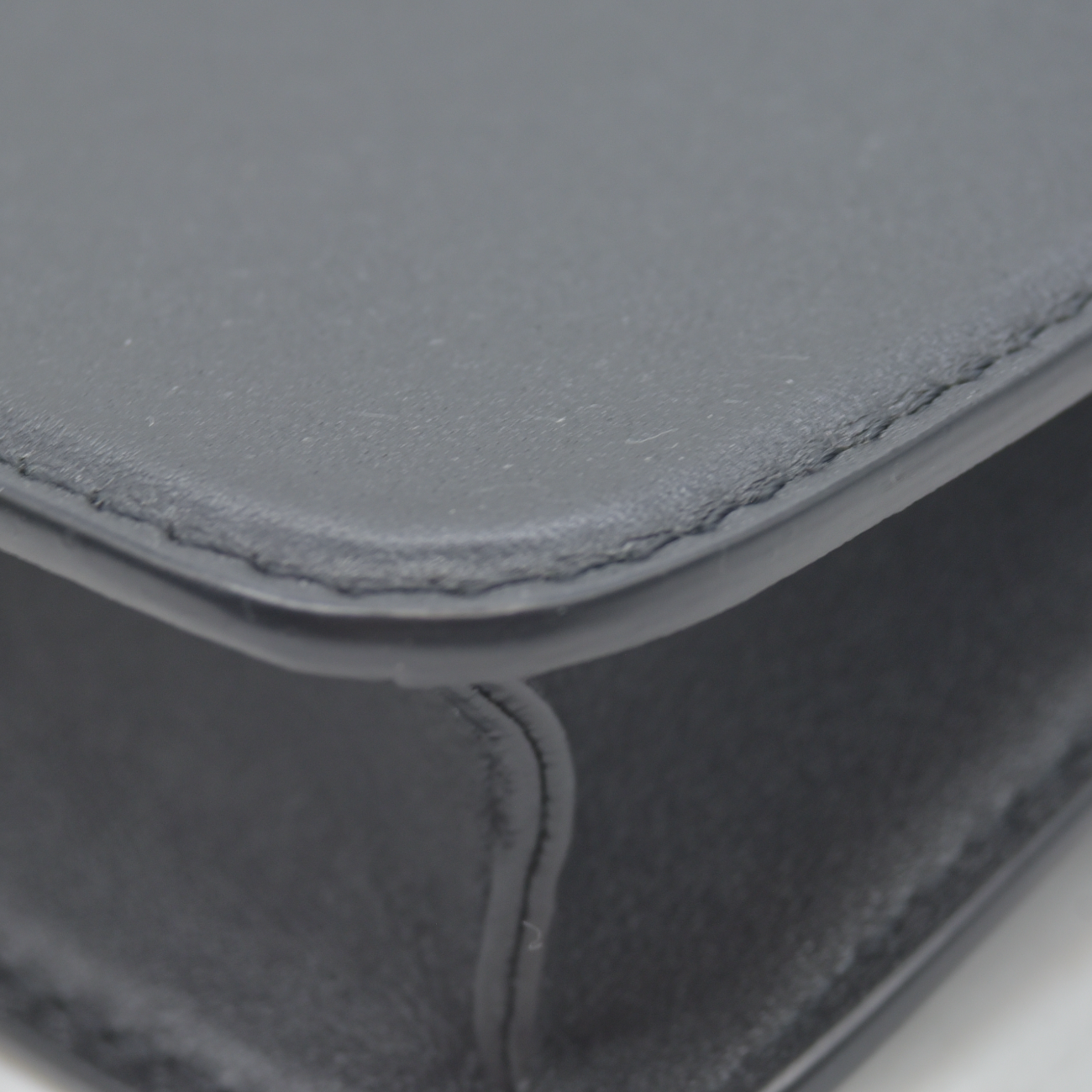$2080 RFID Louis Vuitton Calfskin LV Bloom Wallet On Chain Black