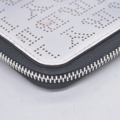 $598 BURBERRY Logo Perforated Leather Zip Around Long Wallet White