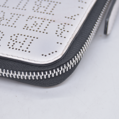 $598 BURBERRY Logo Perforated Leather Zip Around Long Wallet White