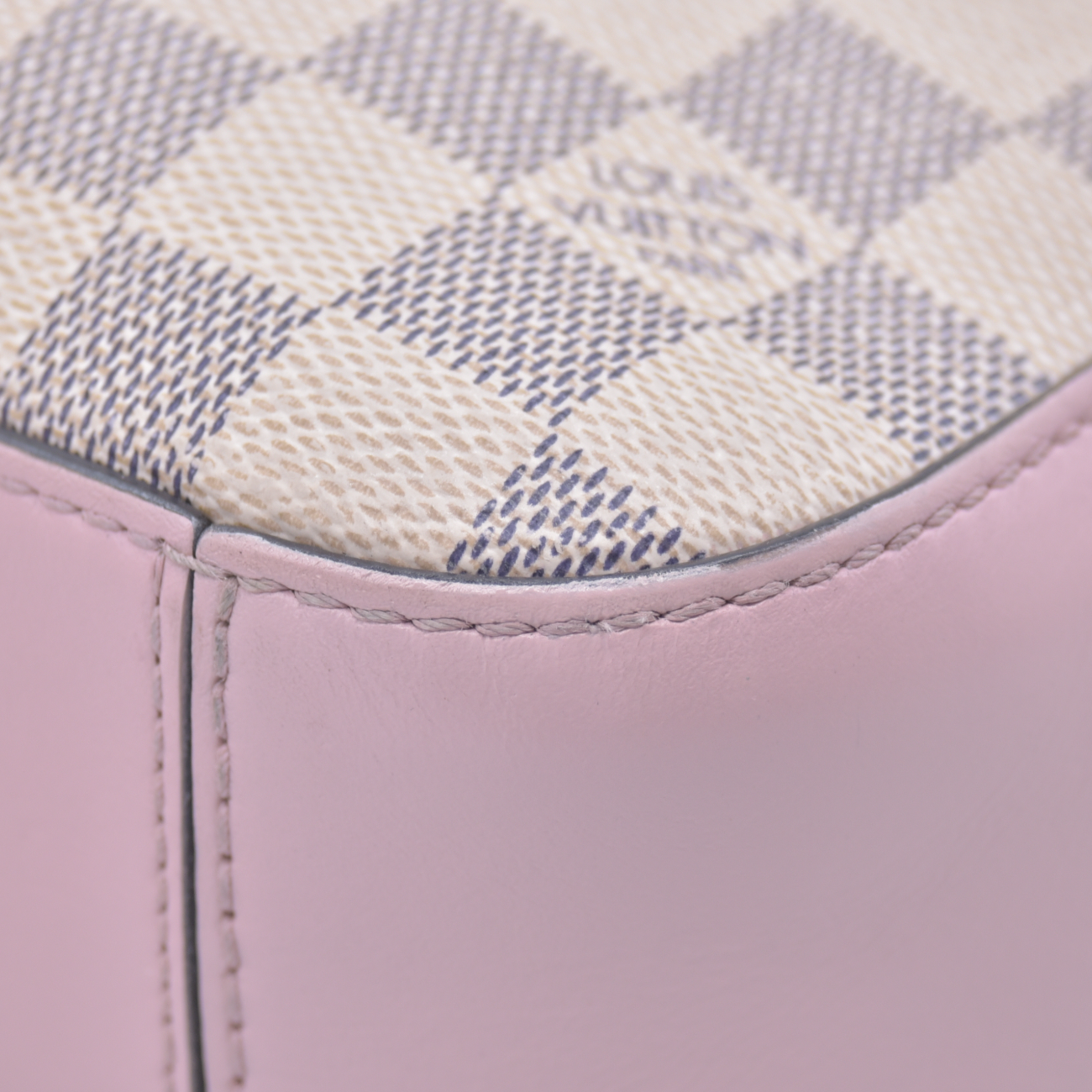 $1720 2019 Louis Vuitton Damier Azur Saintonge Eau De Rose CA0139