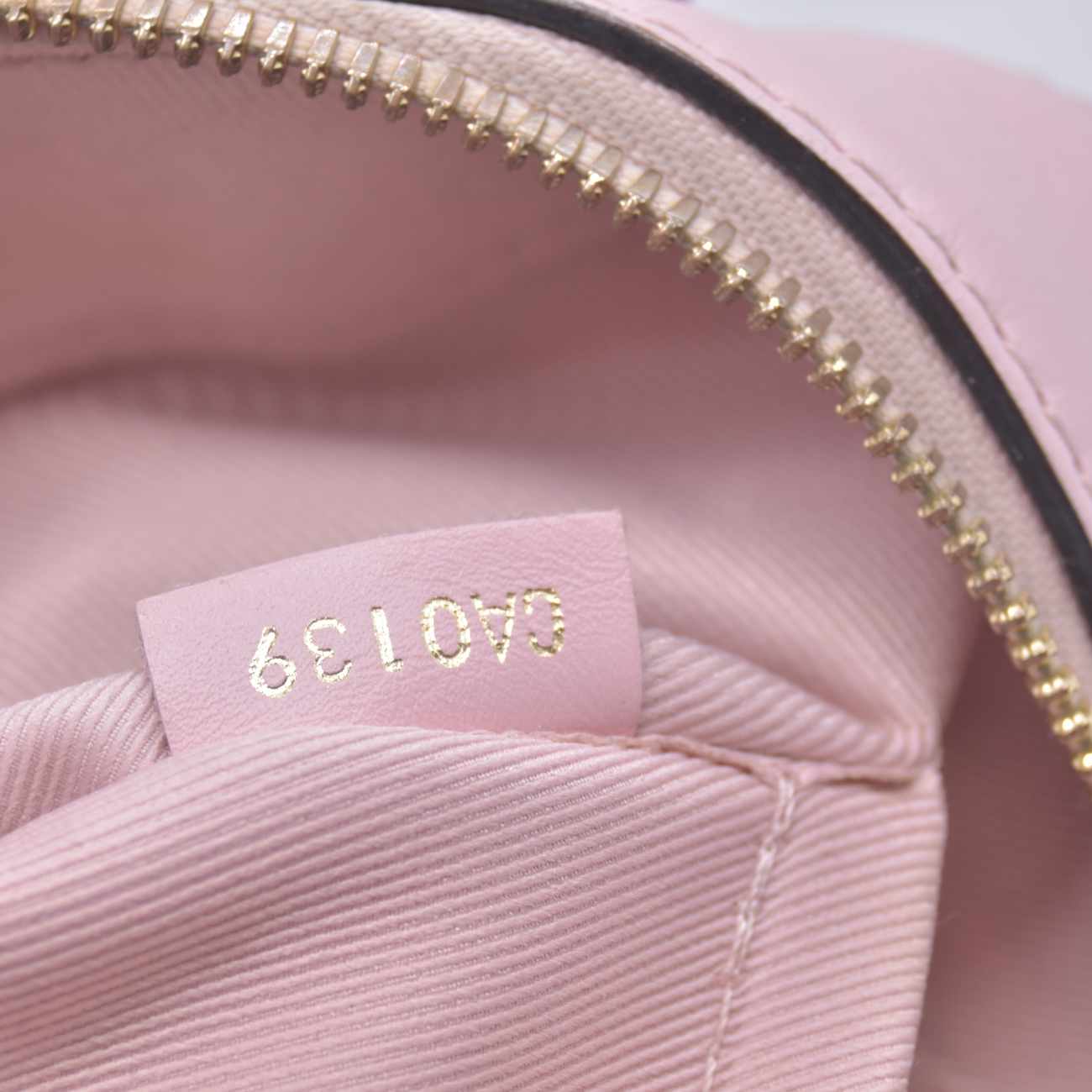$1720 2019 Louis Vuitton Damier Azur Saintonge Eau De Rose CA0139