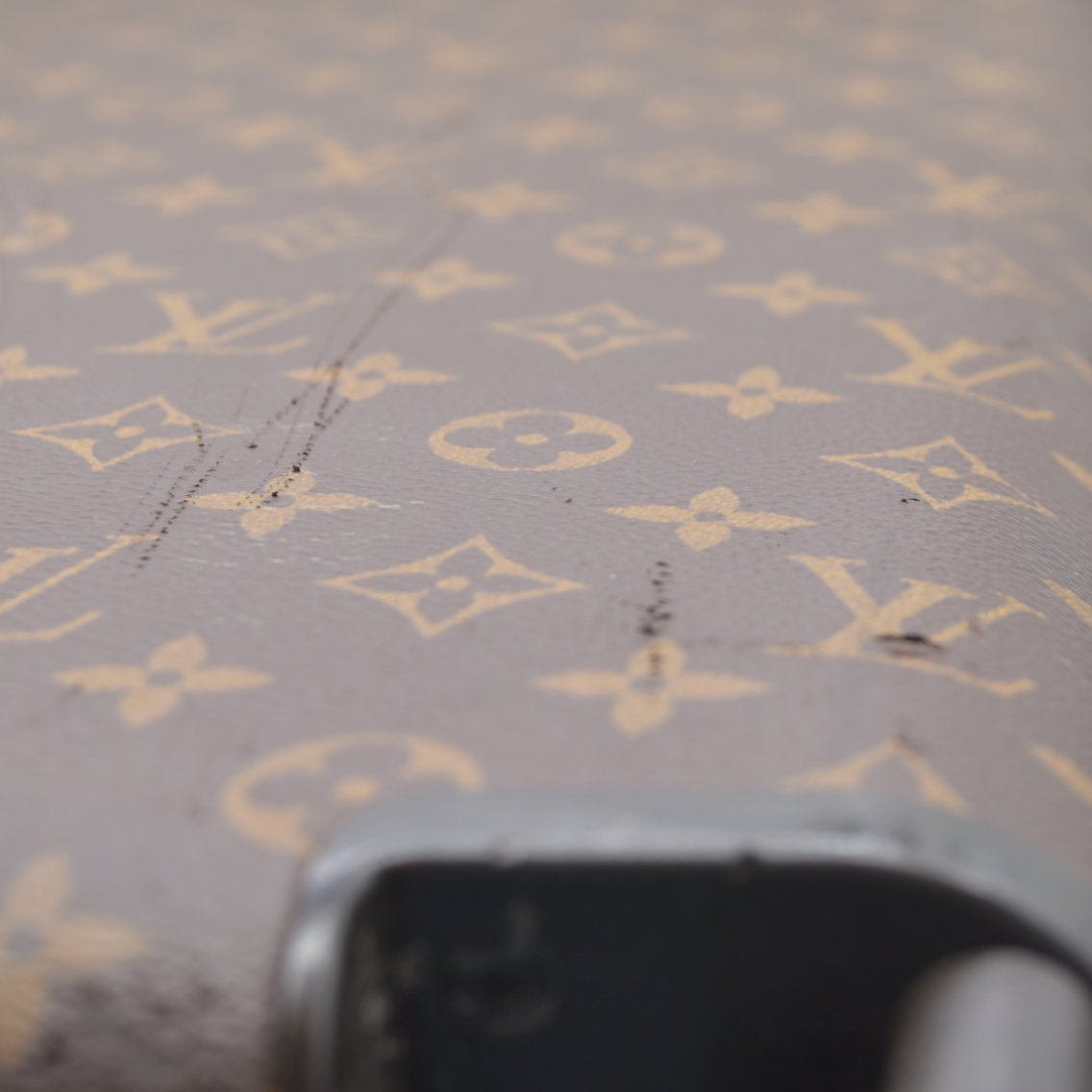 $2980 Louis Vuitton  Monogram Horizon 50 with dust bag