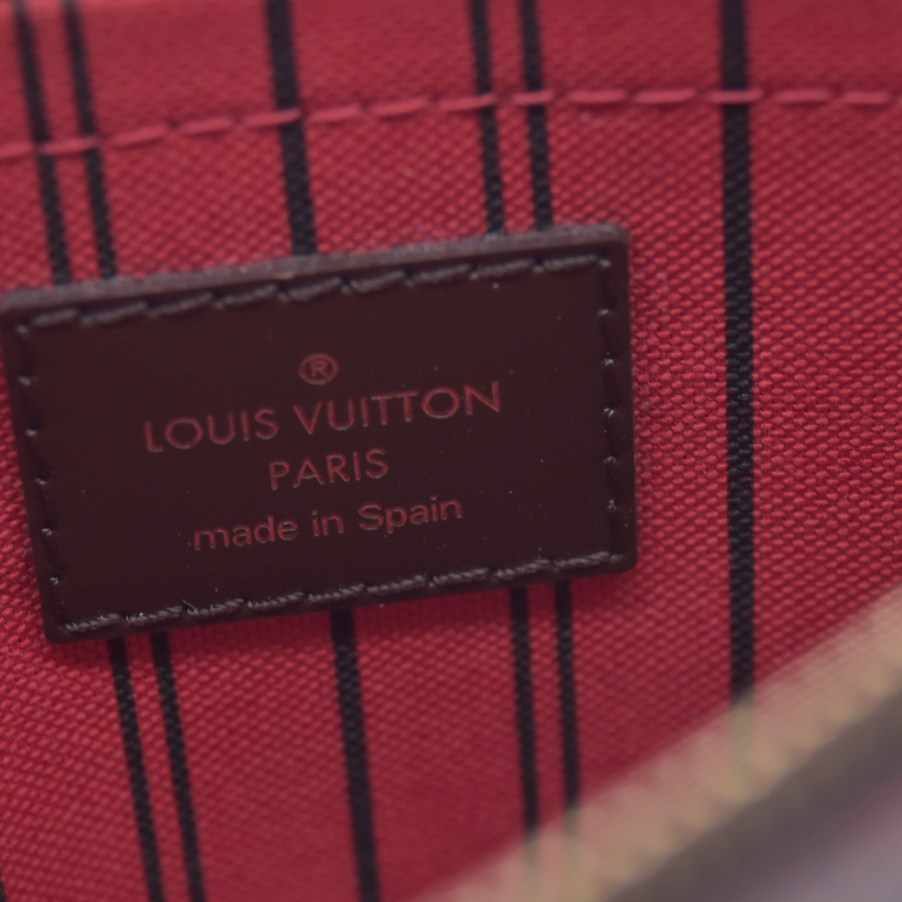 $600 2014 Louis Vuitton Damier Ebene Canvas Cosmetic Pouch Bag (Neverfull MM) (GI1124)
