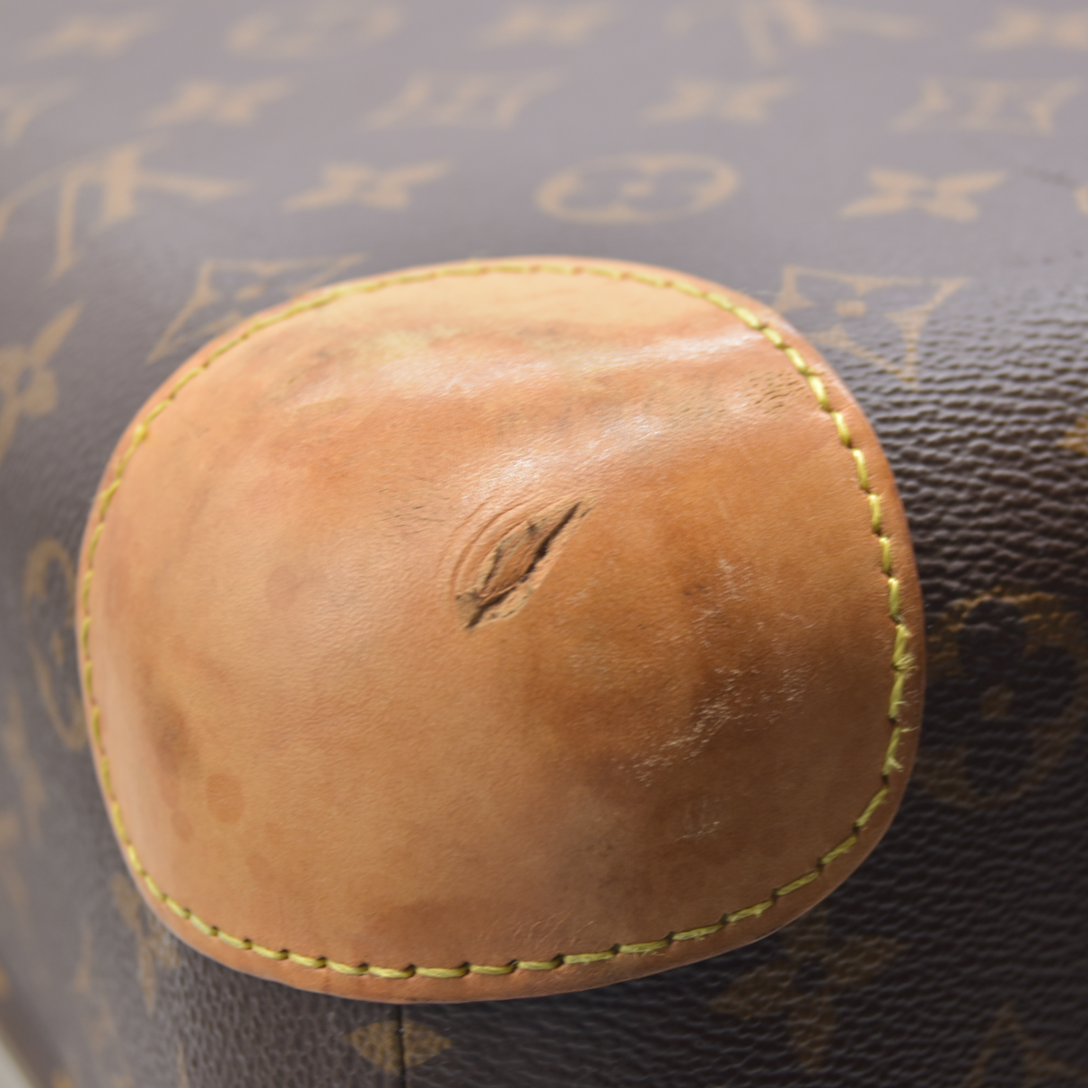 $2980 Louis Vuitton  Monogram Horizon 50 with dust bag