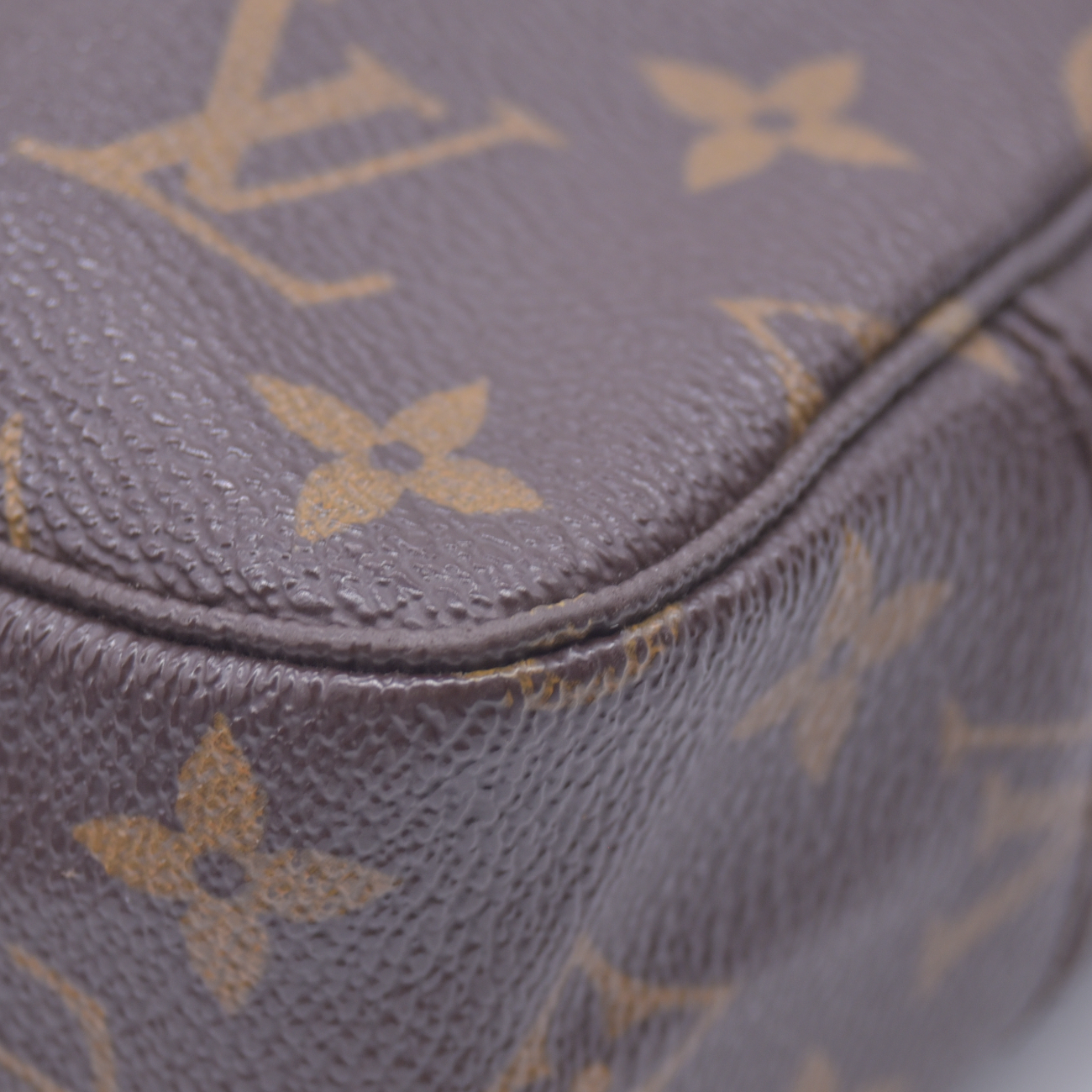 $730 1988 Louis Vuitton Monogram Trousse Toilette 23 Cosmetics Pouch (883TH)