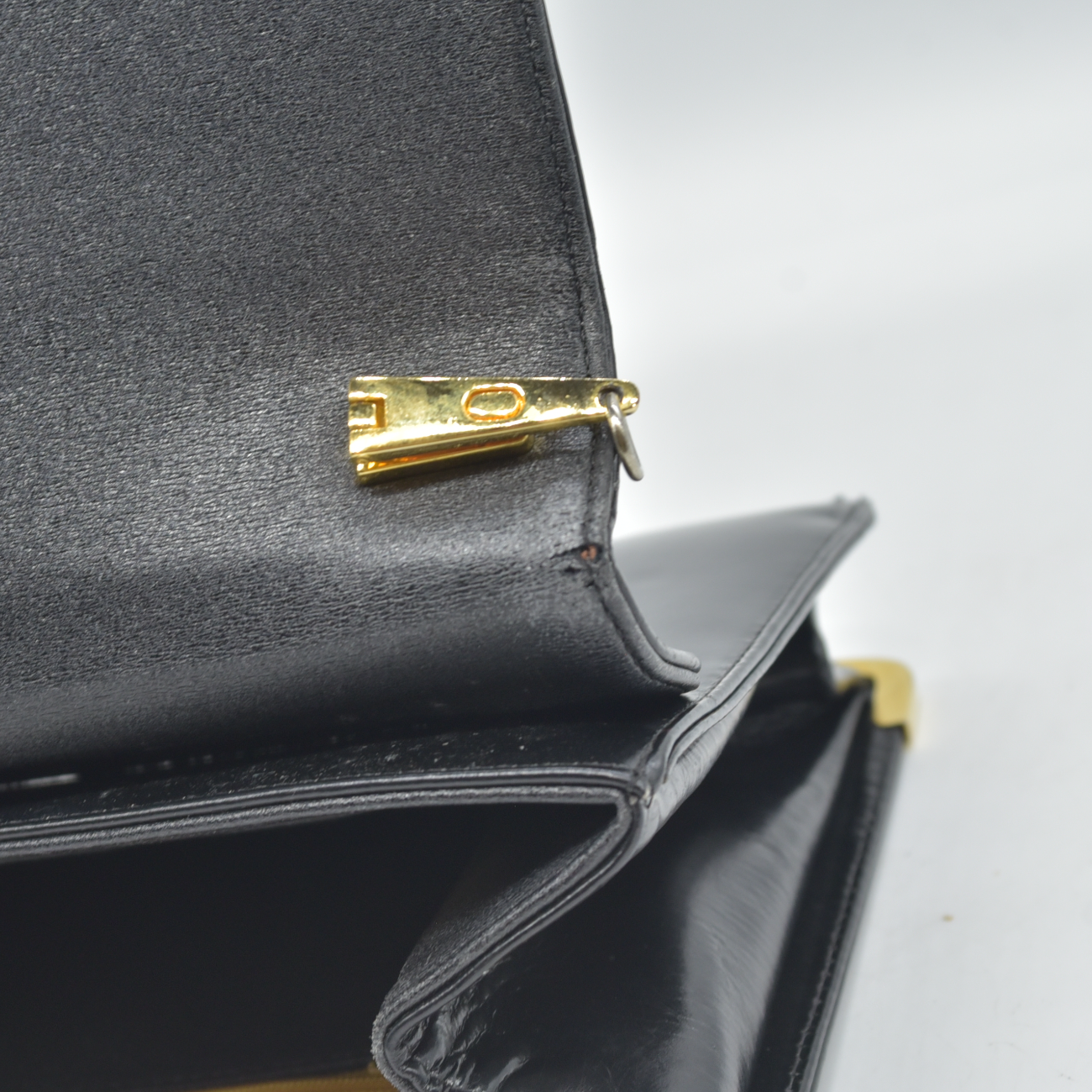 $1290 Christian Dior Shoulder Bag Black Leather