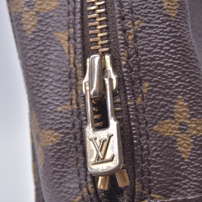 $730 1988 Louis Vuitton Monogram Trousse Toilette 23 Cosmetics Pouch (883TH)