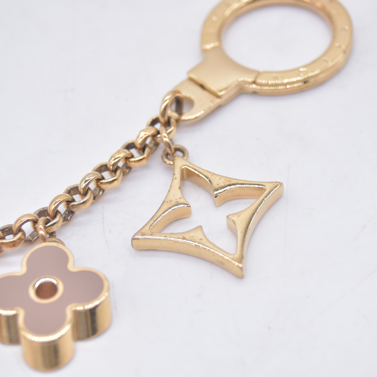 $675 2014 Louis Vuitton Fleur De Monogram Bag Charm DR0154 10020756