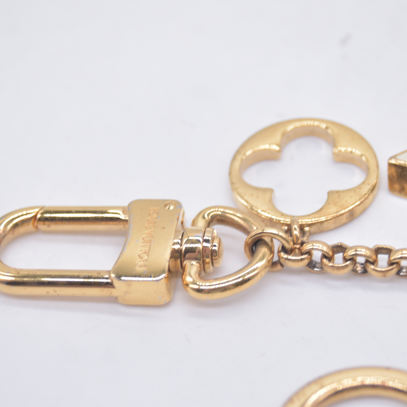 $675 2014 Louis Vuitton Fleur De Monogram Bag Charm DR0154 10020756