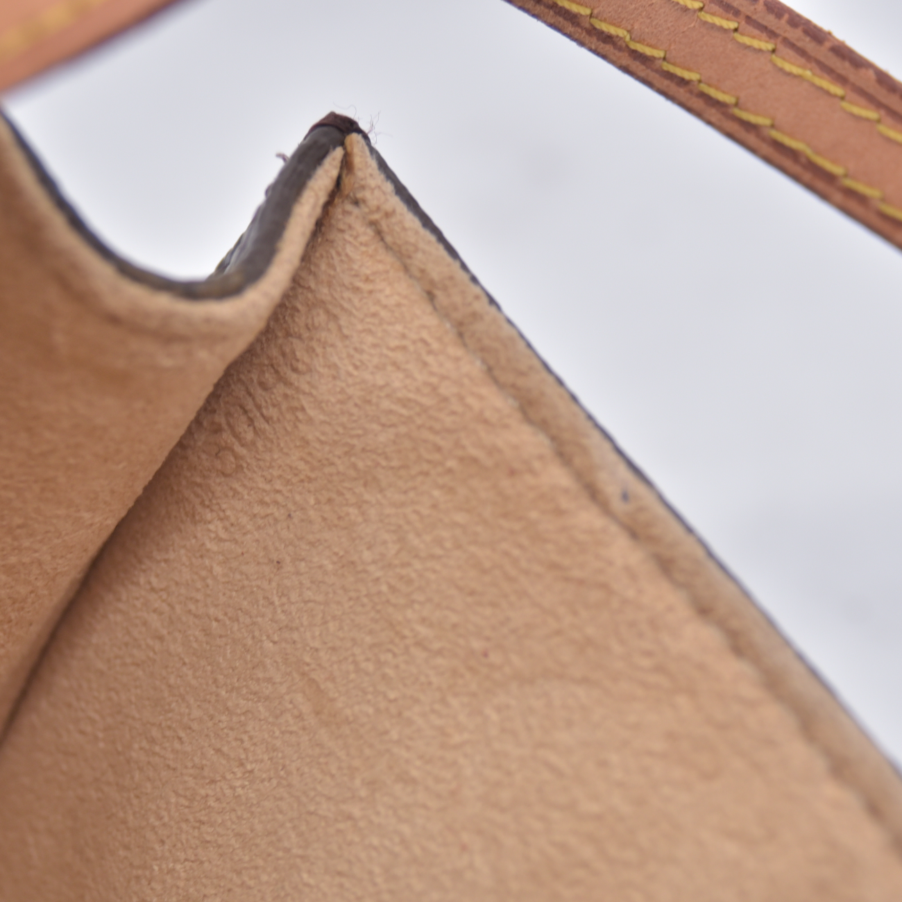 $630 1999 Louis Vuitton Monogram Pochette Twin PM Shoulder Bag Pouch (SD1909)
