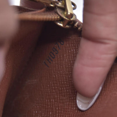 $800 1998 Louis Vuitton Monogram Portefeiulle Sarah Long Bifold Wallet Brown CONSIGNMENT TH0978
