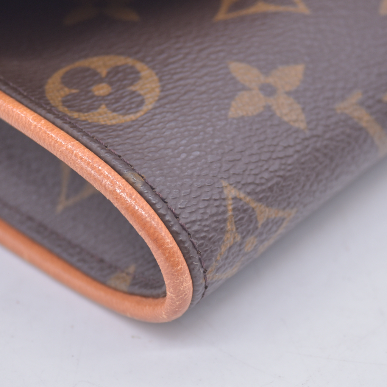 $630 1999 Louis Vuitton Monogram Pochette Twin PM Shoulder Bag Pouch (SD1909)