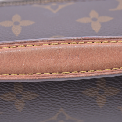 $3350 RFID Louis Vuitton Monogram Pochette Metis East West 10021104
