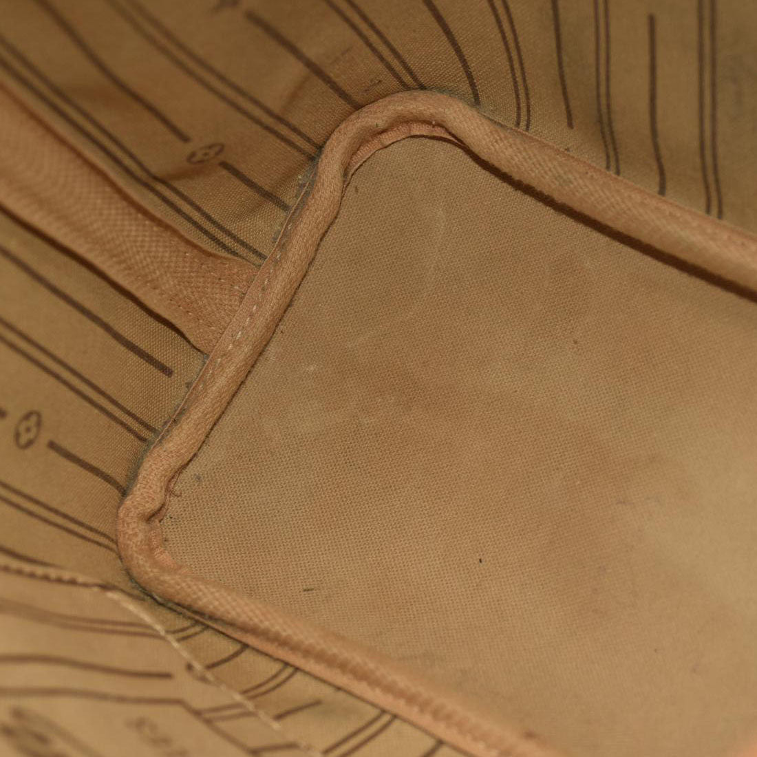 Louis Vuitton  Monogram Neverfull PM TH4047