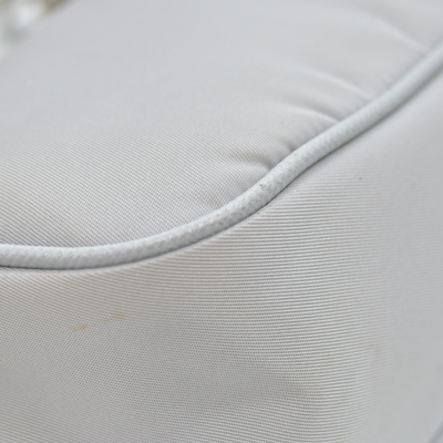$2250 Prada Nylon Re-Edition 2005 Shoulder Bag Silver 10020038
