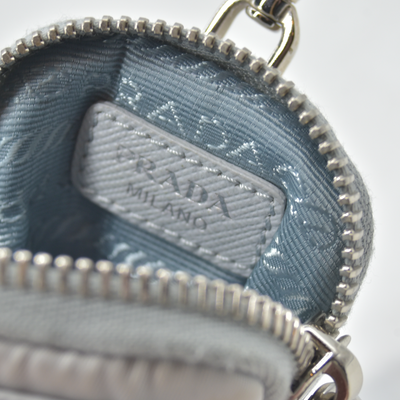 $2250 Prada Nylon Re-Edition 2005 Shoulder Bag Silver 10020038