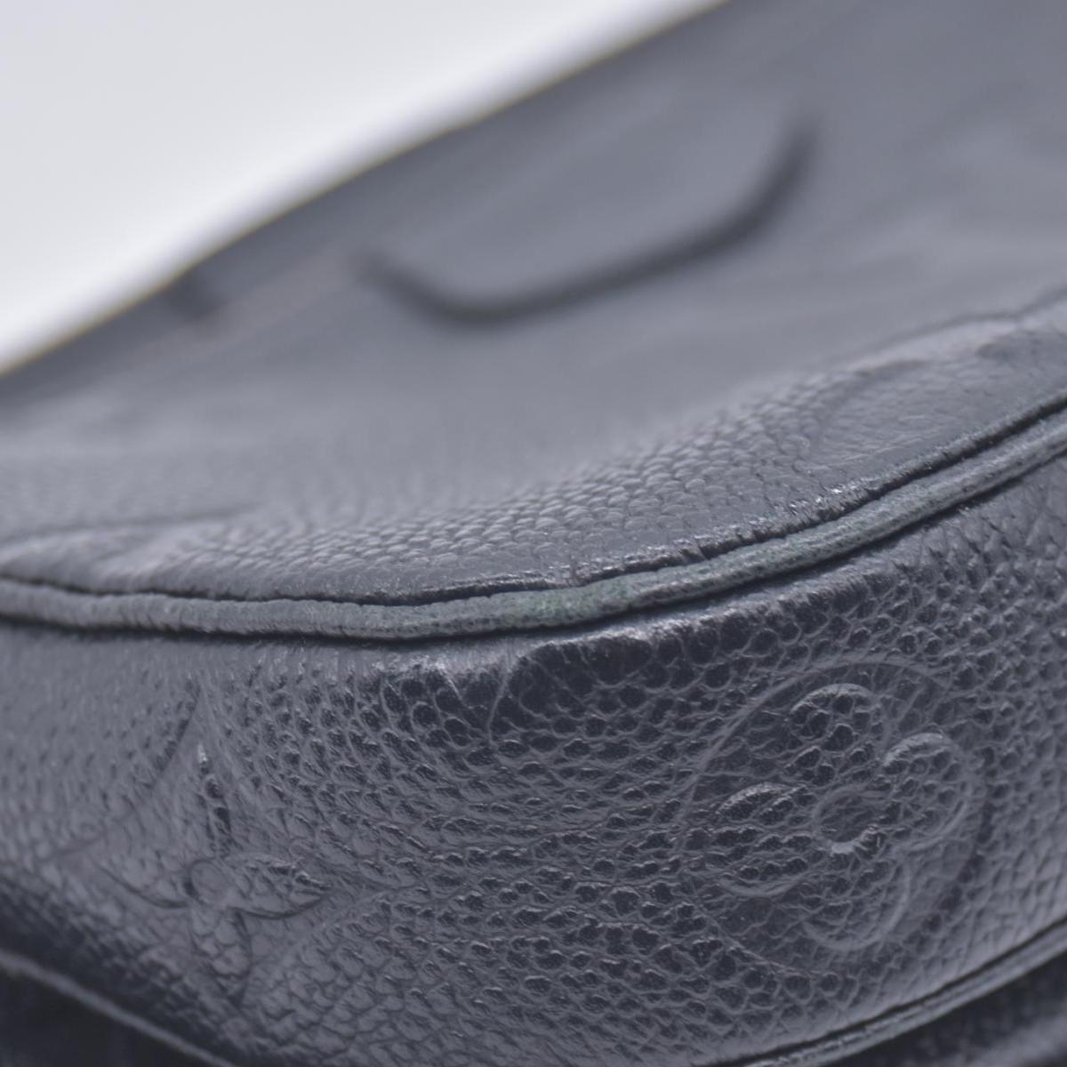 $3200 Louis Vuitton Empreinte Monogram Giant Multi Pochette Accessories Black
