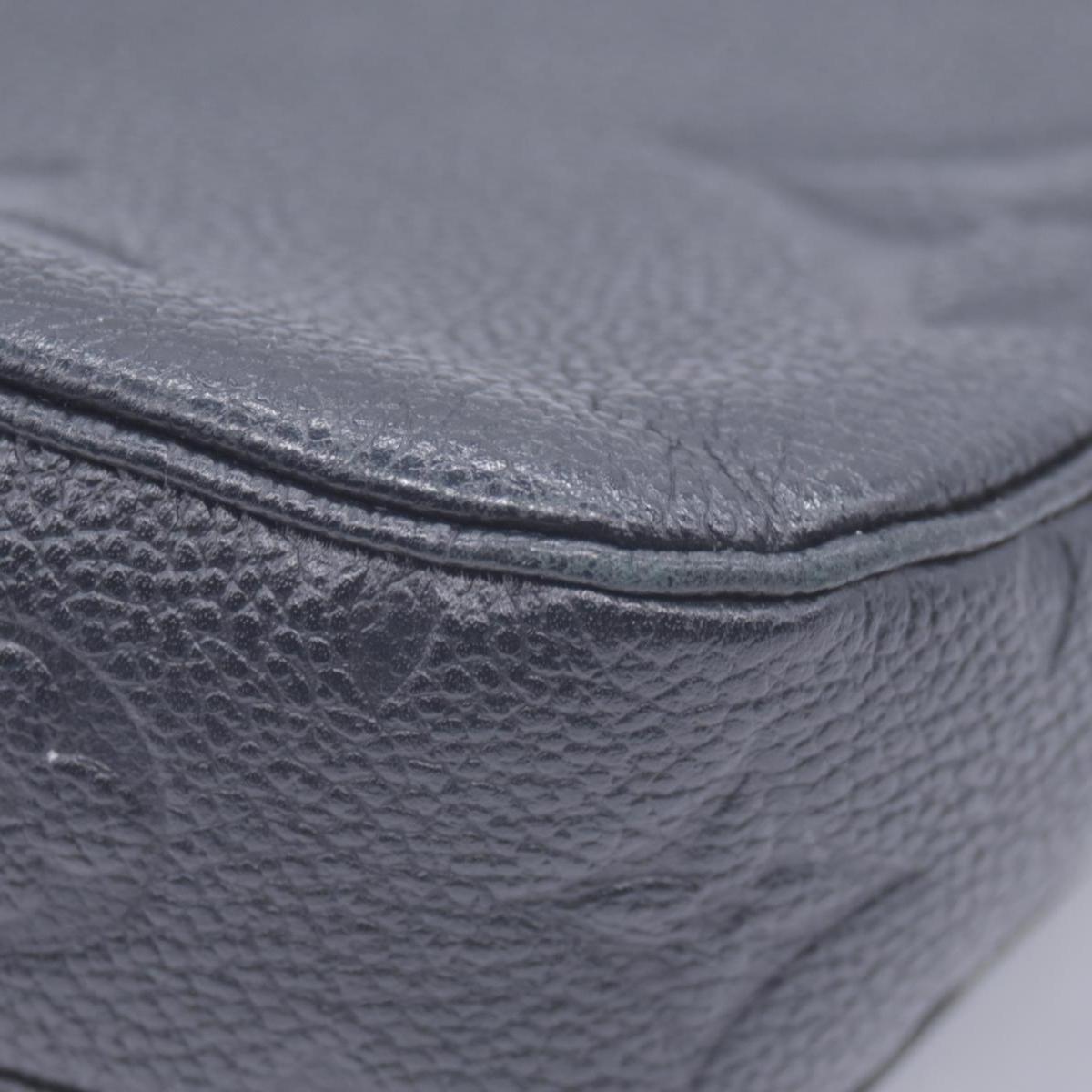 $3200 Louis Vuitton Empreinte Monogram Giant Multi Pochette Accessories Black