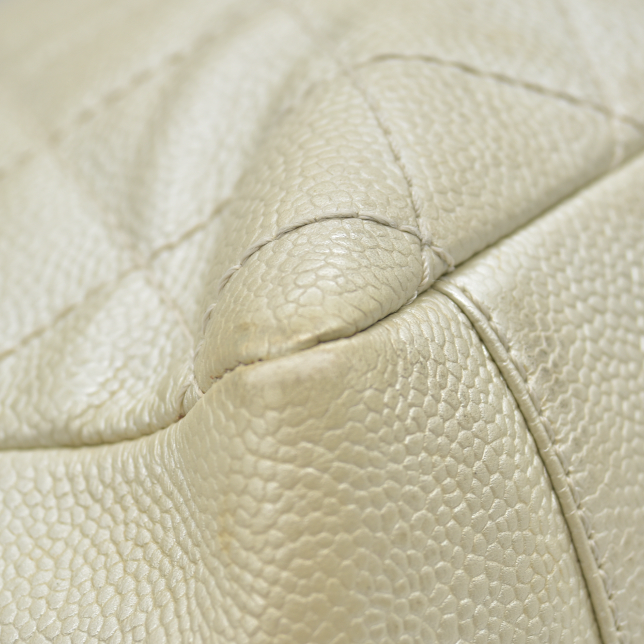 $2900 2006 Chanel Caviar Grand Shopping Tote GST Light Gold 10020025