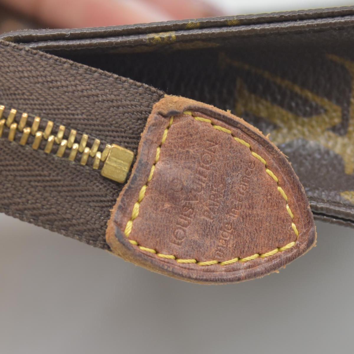 Louis Vuitton Monogram Poche Toilette 15 Cosmetic Pouch