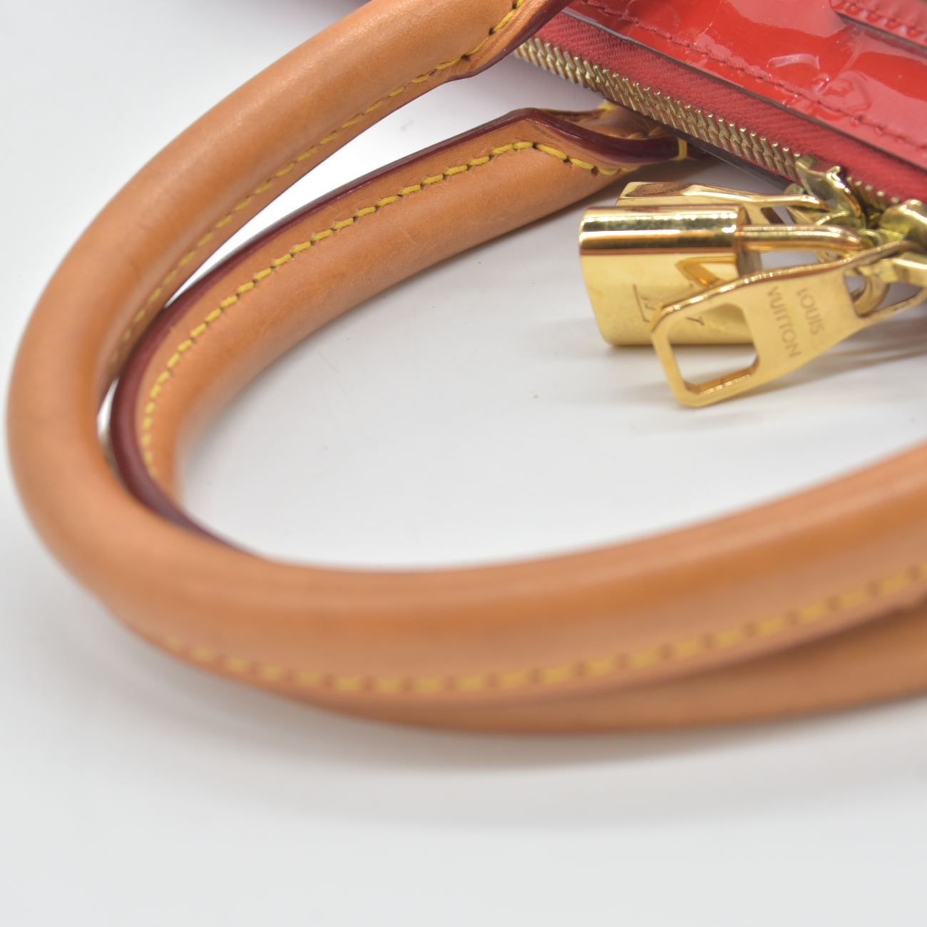 $2350 2014 LOUIS VUITTON Vernis Montebello MM Red DR3154