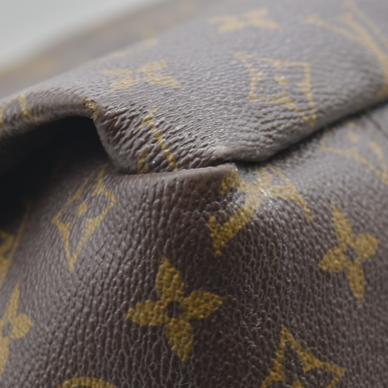 $2500 2010 Louis Vuitton Monogram Artsy GM SD2180