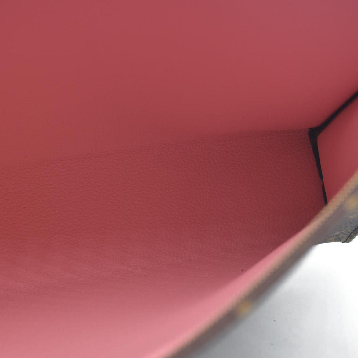 AUCTION $1200 Louis Vuitton  Monogram Toiletry Pouch 26 Pink