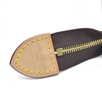 AUCTION $800 Louis Vuitton  Monogram Toiletry Pouch 19 Red