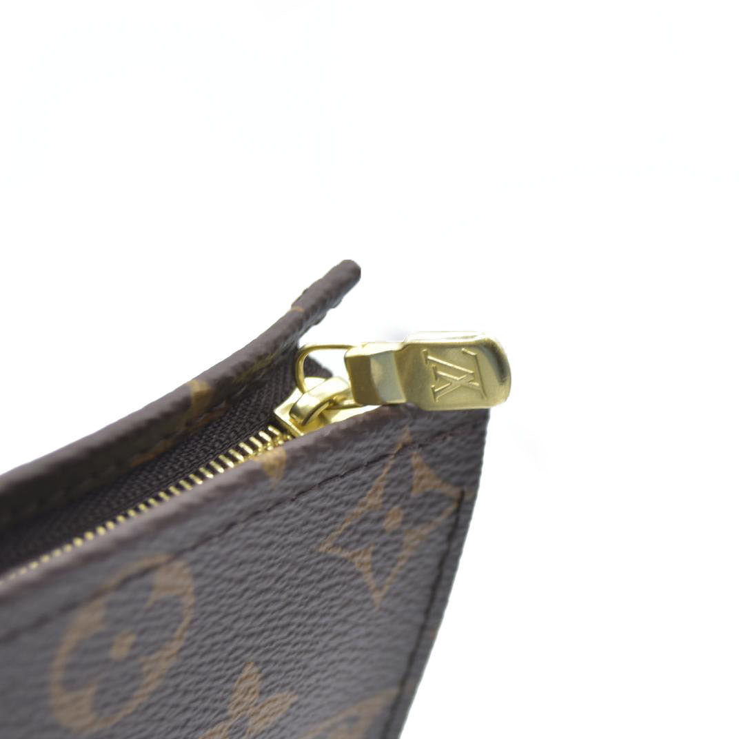 AUCTION $800 Louis Vuitton  Monogram Toiletry Pouch 19 Red