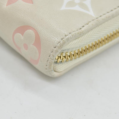 $1490 Louis Vuitton Tricolor Monogram Embossed Lambskin Zippy Wallet 10020060