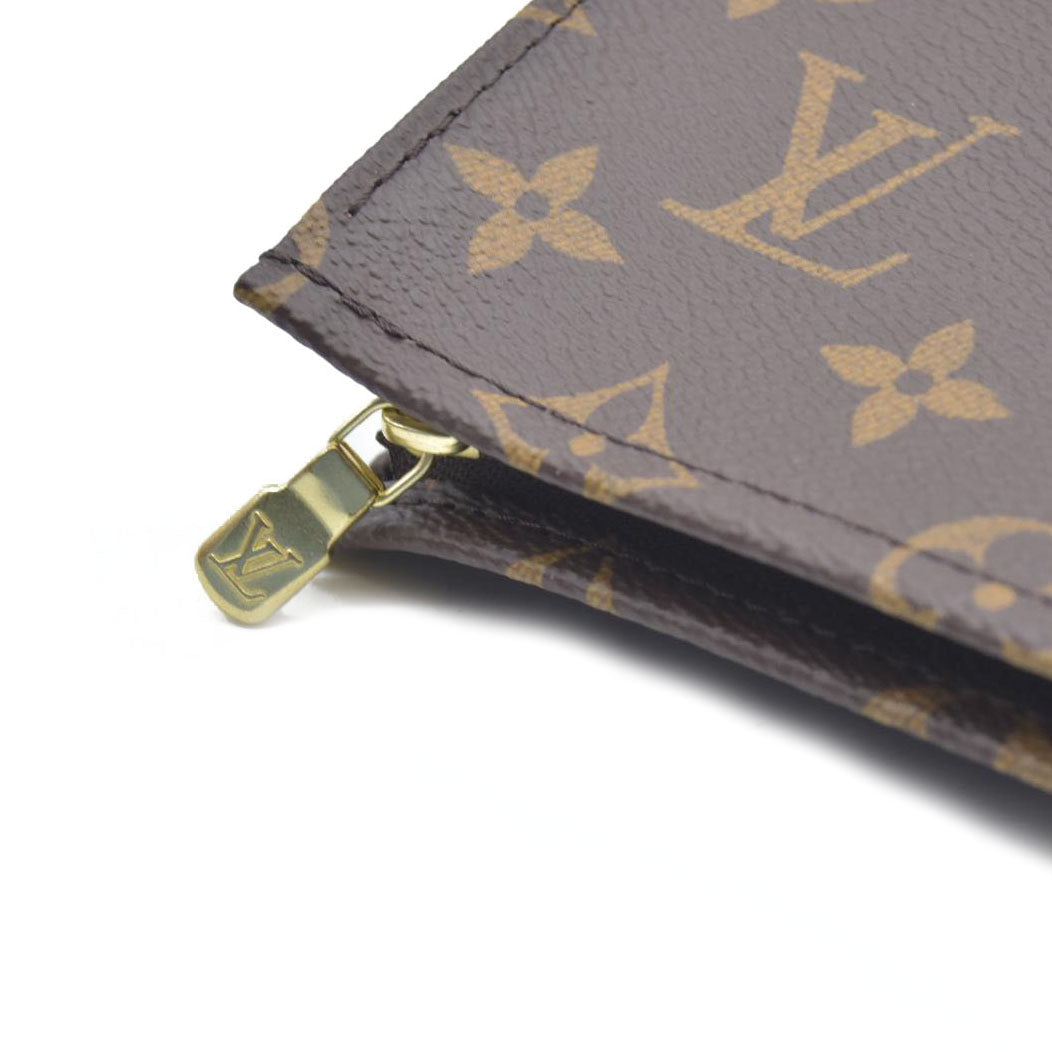 AUCTION $700 Louis Vuitton  Monogram Toiletry Pouch 15 Fuchsia