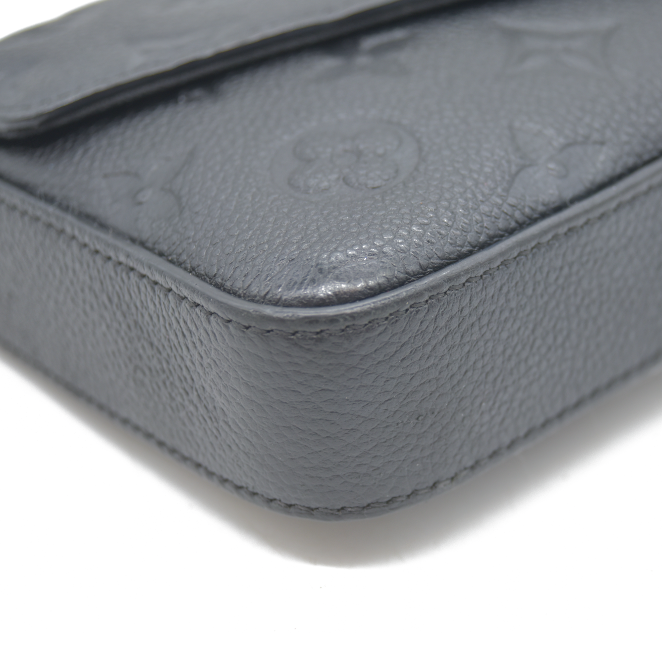 Louis Vuitton  Empreinte Pochette Felicie Chain Wallet Black