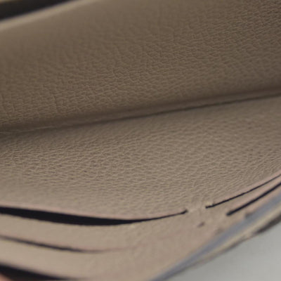 $1060 LOUIS VUITTON Portefeuille Sarah Monogram Empreinte Tourterelle Wallet