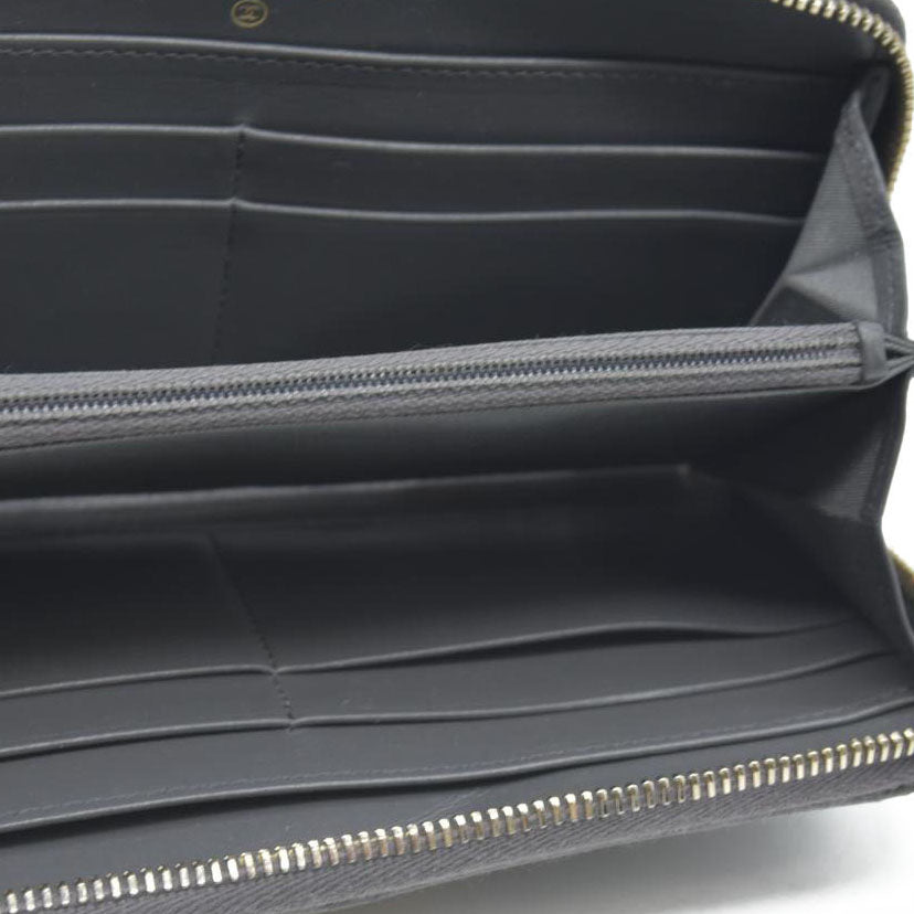 Chanel 2021 Interlocking CC Logo Continental Wallet