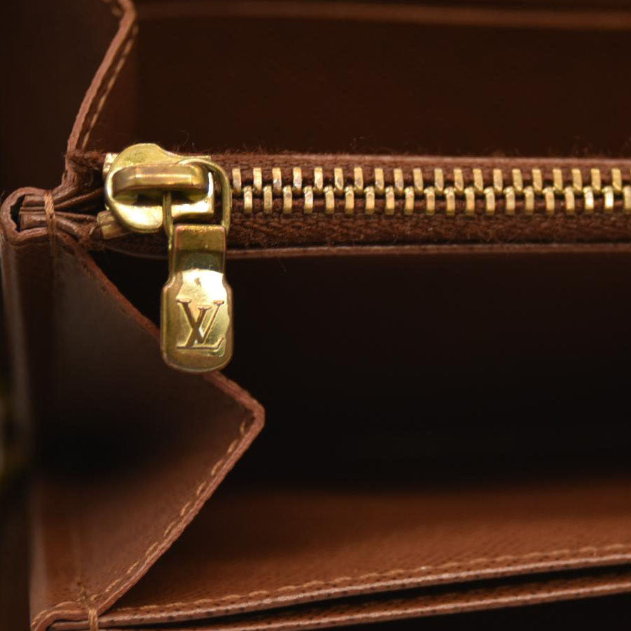 Louis Vuitton  Monogram Zippy Wallet CA3101