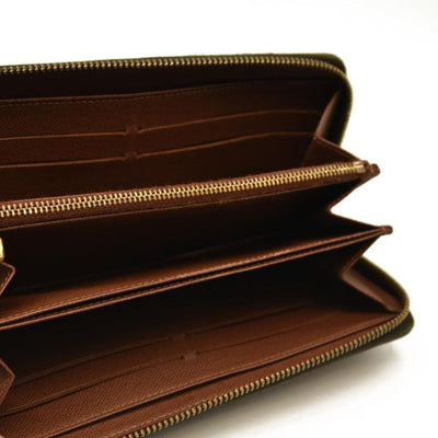 Louis Vuitton  Monogram Zippy Wallet CA3101