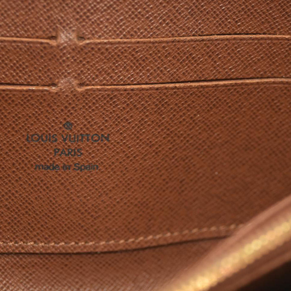 Louis Vuitton  Monogram Zippy Wallet CA3101