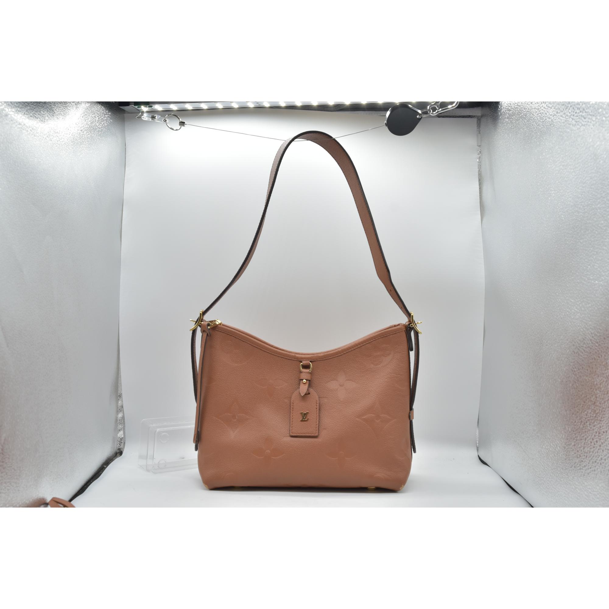 $3250 Louis Vuitton  Monogram Giant Carryall PM