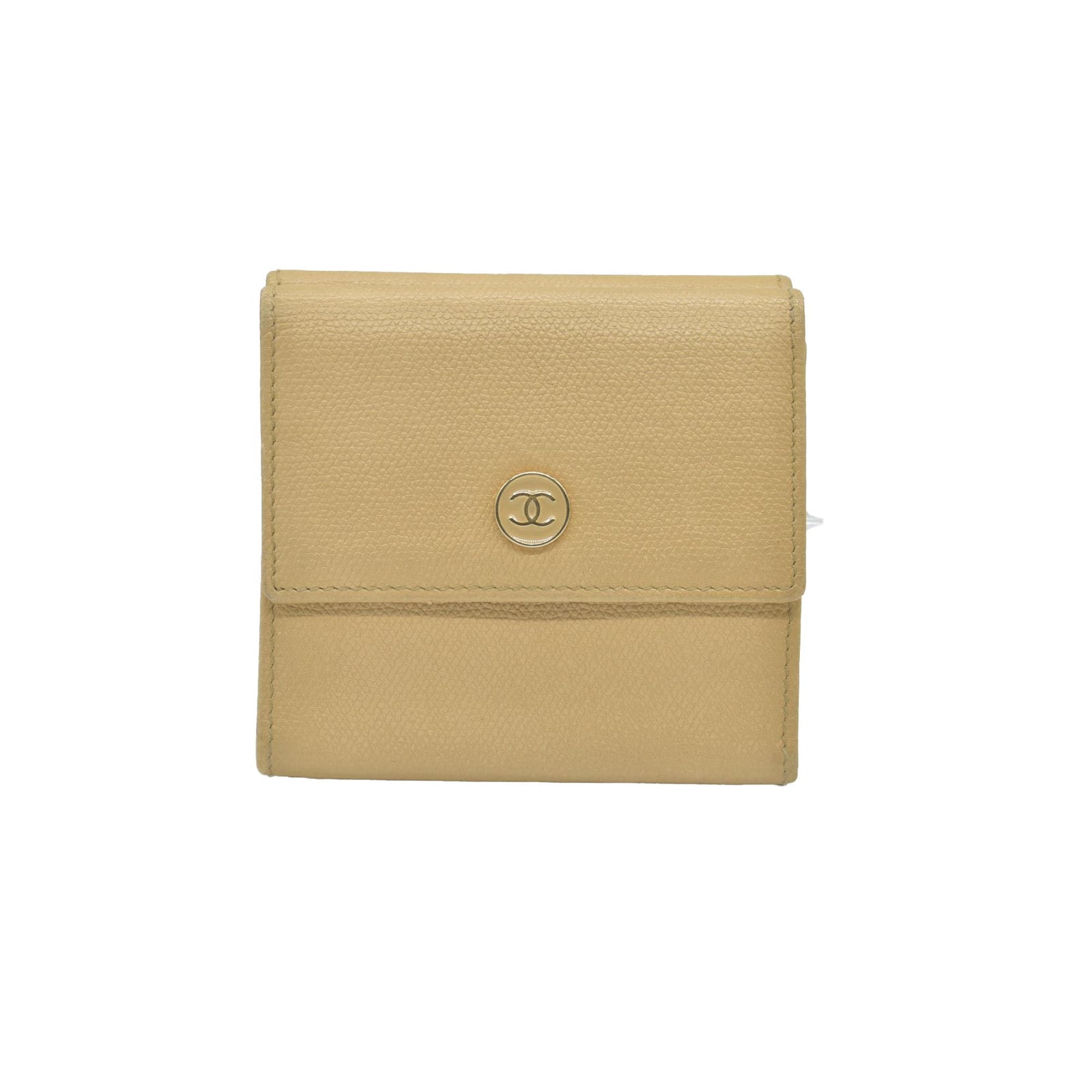 $550 Chanel  Vintage Enamel Button Compact Wallet CONSIGNMENT