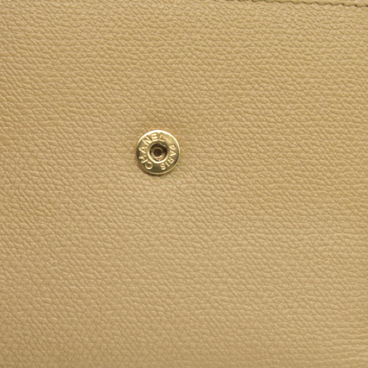 $550 Chanel  Vintage Enamel Button Compact Wallet CONSIGNMENT
