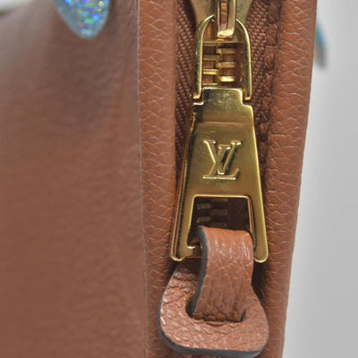 $3250 Louis Vuitton  Monogram Giant Carryall PM