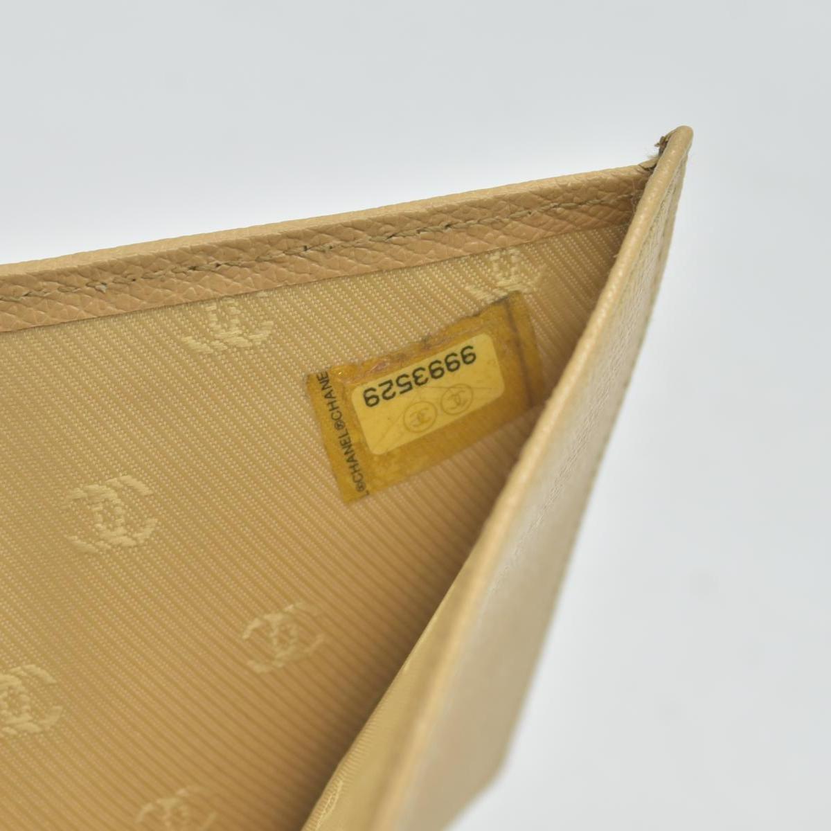 $550 Chanel  Vintage Enamel Button Compact Wallet CONSIGNMENT