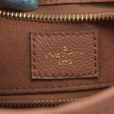 $3250 Louis Vuitton  Monogram Giant Carryall PM