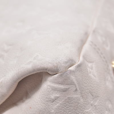 $3800 2011 Louis Vuitton Empreinte Artsy MM Neige CA0171