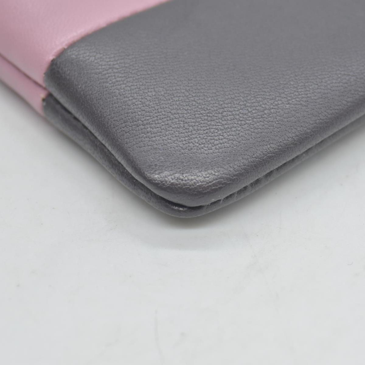 $540 Celine  2018 Bicolor Solo Key Pouch Wallet CONSIGNMENT
