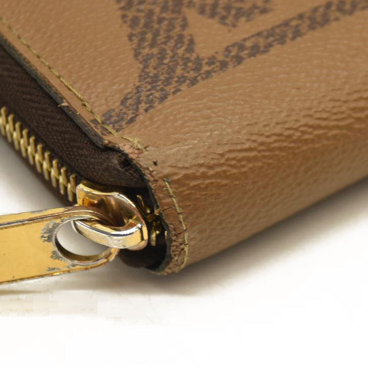 Louis Vuitton  Reverse Monogram Giant Zippy Wallet CA0120
