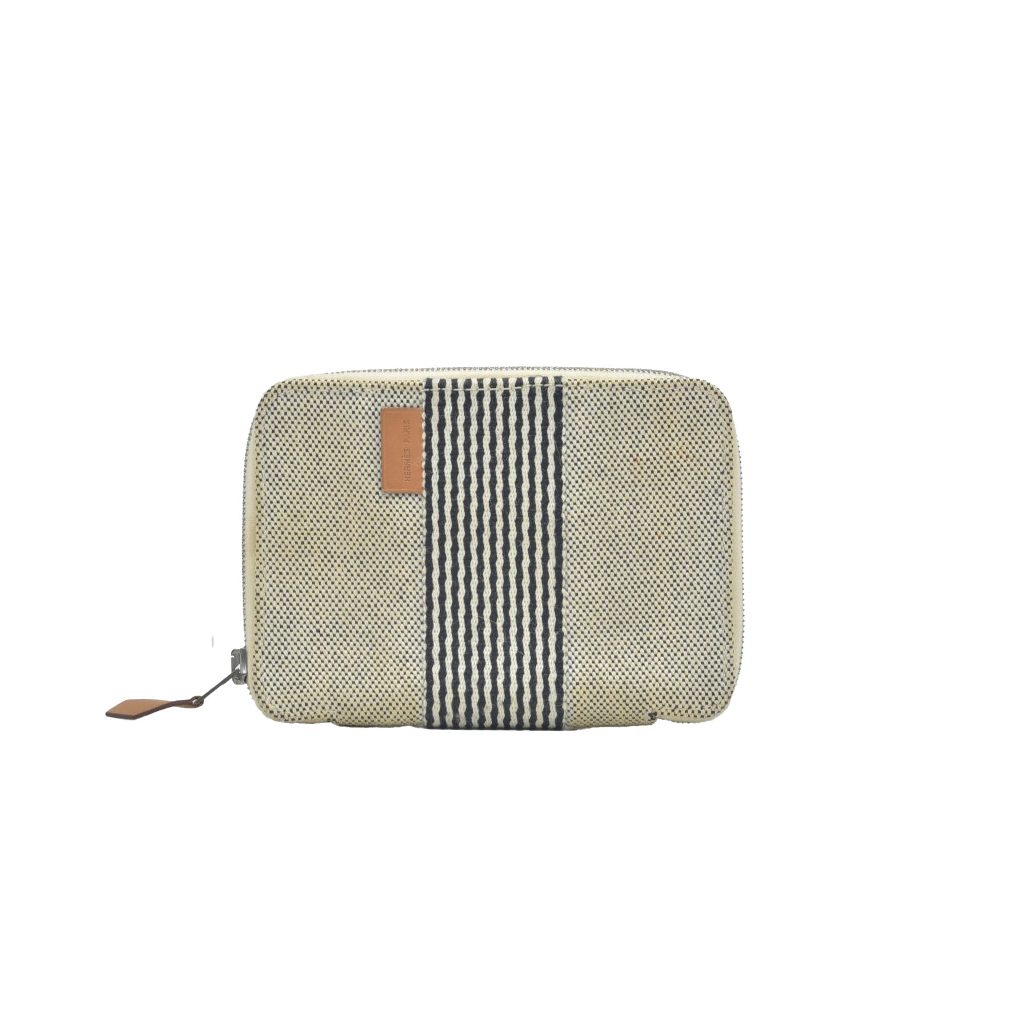 $550 Hermès  Herline Travel Wallet CONSIGNMENT