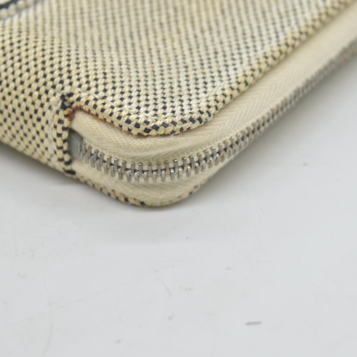 $550 Hermès  Herline Travel Wallet CONSIGNMENT
