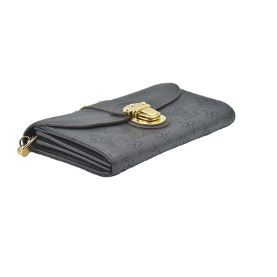 $1130 2014 Louis Vuitton Mahina Amelia Wallet Black CONSIGNMENT TN0184