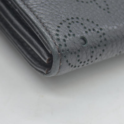 $1130 2014 Louis Vuitton Mahina Amelia Wallet Black CONSIGNMENT TN0184